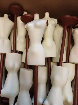 Lote maniquíes tipo Barbie