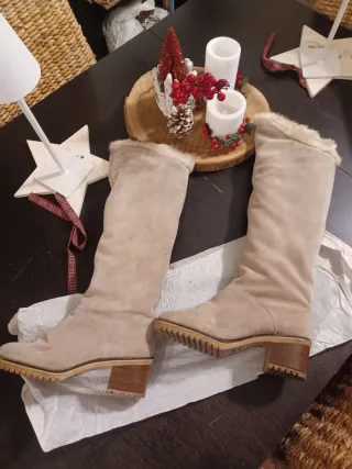 Stivali alti donna beige