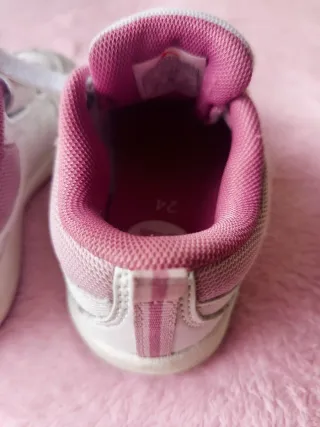 Zapatillas velcro niña T.24