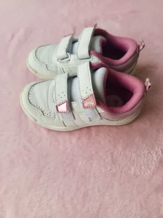 Zapatillas velcro niña T.24