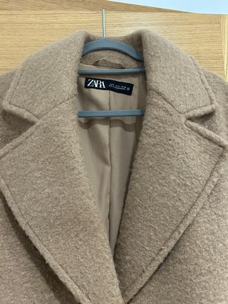 Abrigo Zara camel