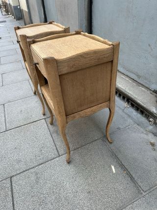 PAREJA DE MESILLAS DE NOCHE