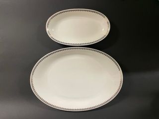 Coppia Piatti Ovale Porcellana Argento