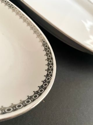 Coppia Piatti Ovale Porcellana Argento