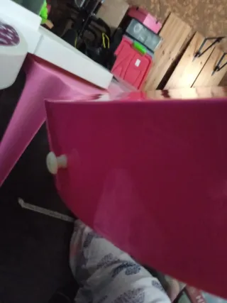 Guitarra rosa para niños