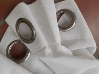 4 cortinas de gasa con ojales