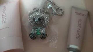 Kit tocador rosa y plateado