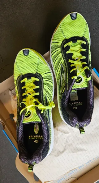 Zapatillas Brooks Racer ST5 Talla 45.5