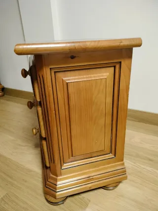 Mesita de noche madera pino miel