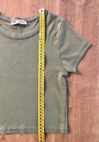 Crop top verde caqui Pull&Bear Talla XS