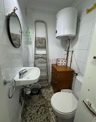 se traspasa asador de pollos