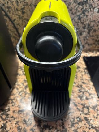 Máquina Nespresso verde lima