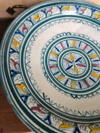 Plato de cerámica marroquí antiguo
