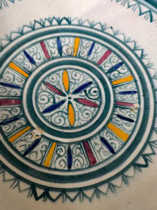 Plato de cerámica marroquí antiguo