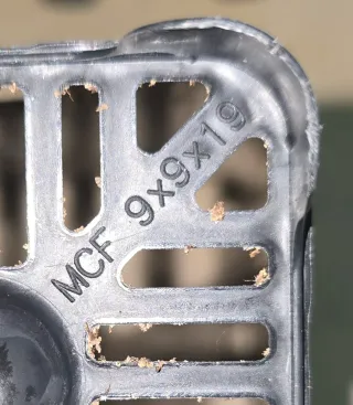 Macetas (223 unds) ALTAS 1L (9x9x19cm)