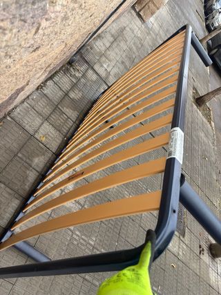 Mesitas de noche beige con 3 cajones