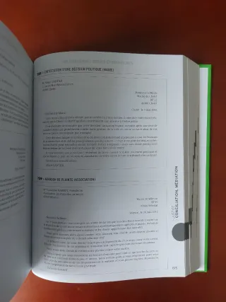 Le livre des modèles de lettres. Francés Libro