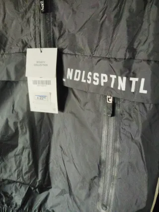 Poncho Zara Negra con Capucha (10)