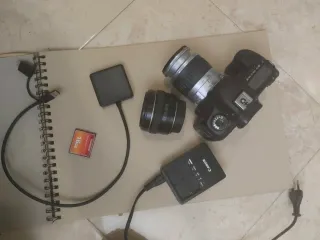 Canon EOS 5D Mark II + Tarjeta 16GB + 2 Lentes