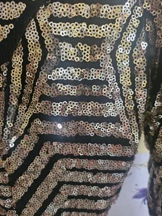 Vestido corto lentejuelas negro y dorado