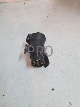 Adaptador Piña remolque 12 v