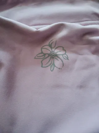 Chaqueta deportiva rosa y beige