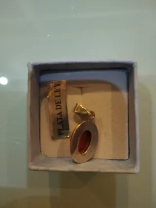 Colgante de ámbar con montura de plata