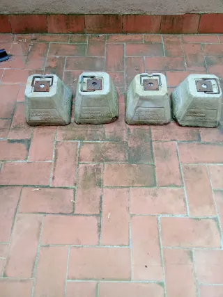 4 Bases de Cemento para Parasol