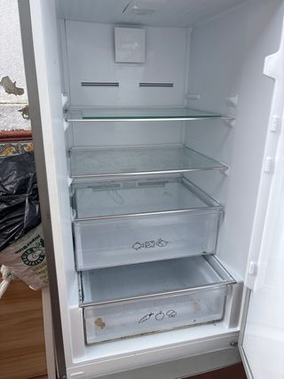 Frigorífico ARREGLAR, SOLO FUNCIONA CONGELADOR