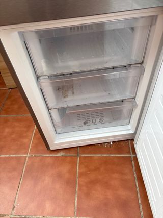 Frigorífico ARREGLAR, SOLO FUNCIONA CONGELADOR