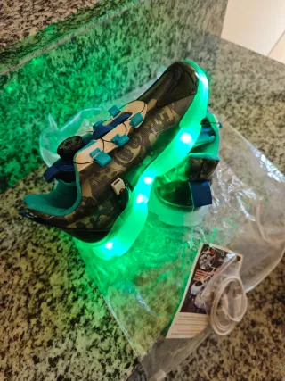 Scarpe da bambino con luci LED