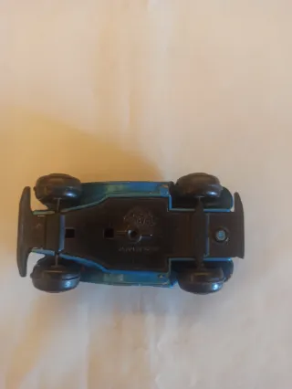 Coche clásico Guisval azul