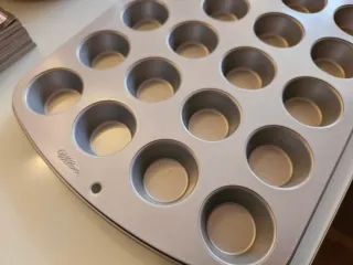 Molde Wilton 24 mini cupcakes