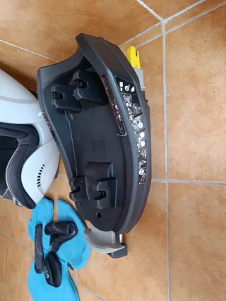 Sillita de coche y base Isofix