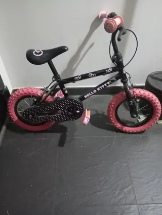 Bicicleta Infantil Hello Kitty Negra y Rosa