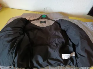 Chaqueta acolchada Bershka gris talla S