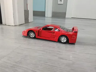 Ferrari F40 1:24 Rueda Trasera Derecha Rota