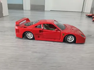 Ferrari F40 1:24 Rueda Trasera Derecha Rota
