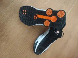 Nike Shox R4 Grigio Arancio Taglia 43