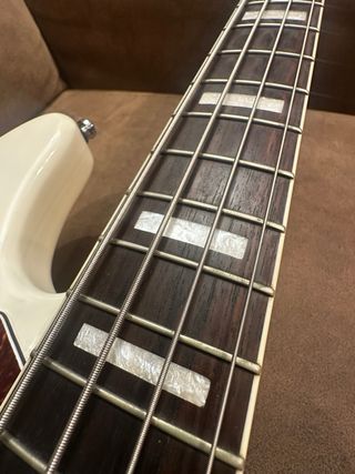 Bajo Marcus Miller V7 4 cuerdas