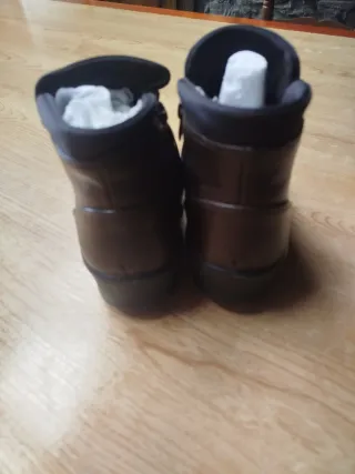 Botines marrones cómodos