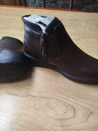 Botines marrones cómodos