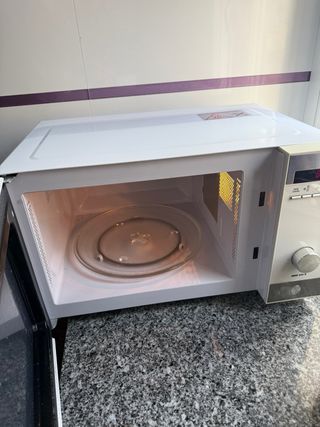 Microondas Teka Blanco y Acero