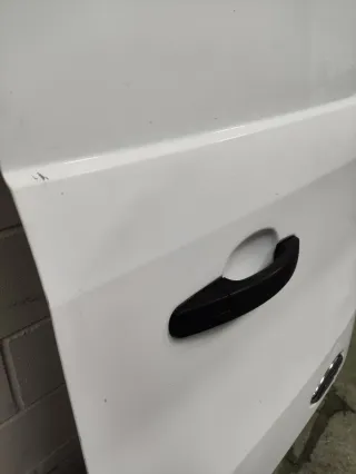 Puerta trasera derecha Ford Transit de 2018