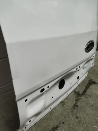 Puerta trasera derecha Ford Transit de 2018