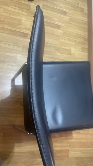 Mesa cristal extensible y 4 sillas