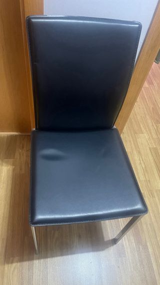 Mesa cristal extensible y 4 sillas