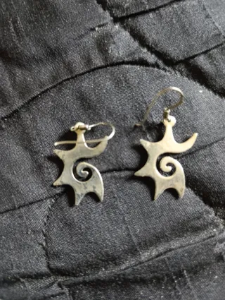 Pendientes de plata con diseño tribal