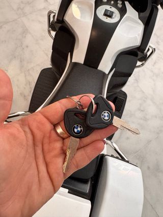 Moto Policía BMW Eléctrica Infantil