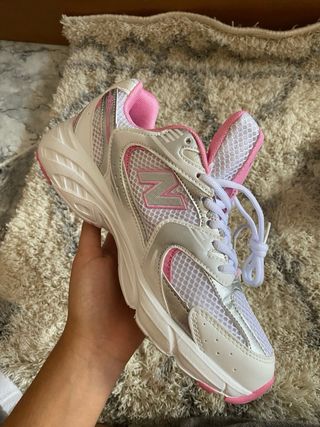 Zapatillas New Balance Blancas y Rosas
